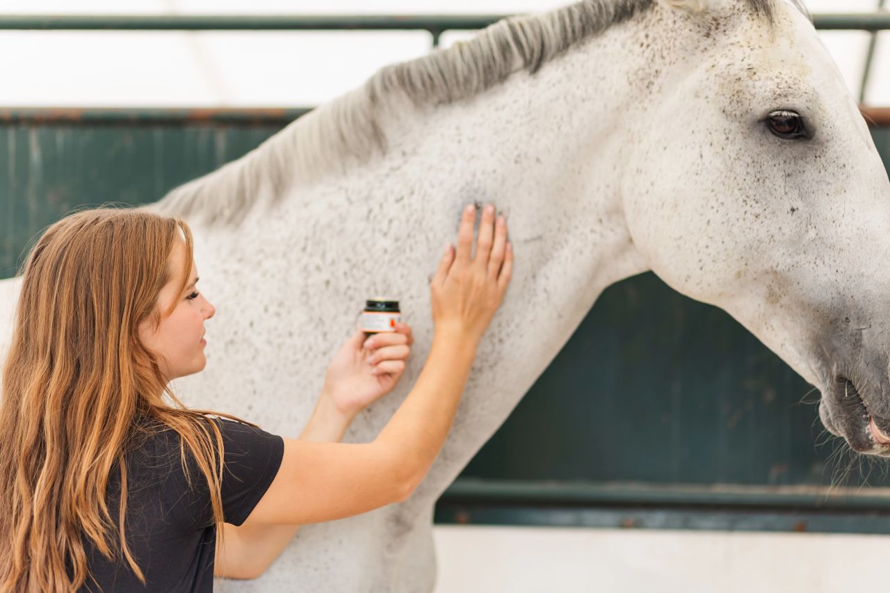 Cuts + Gashes: Soothing Cream with Essential Oils