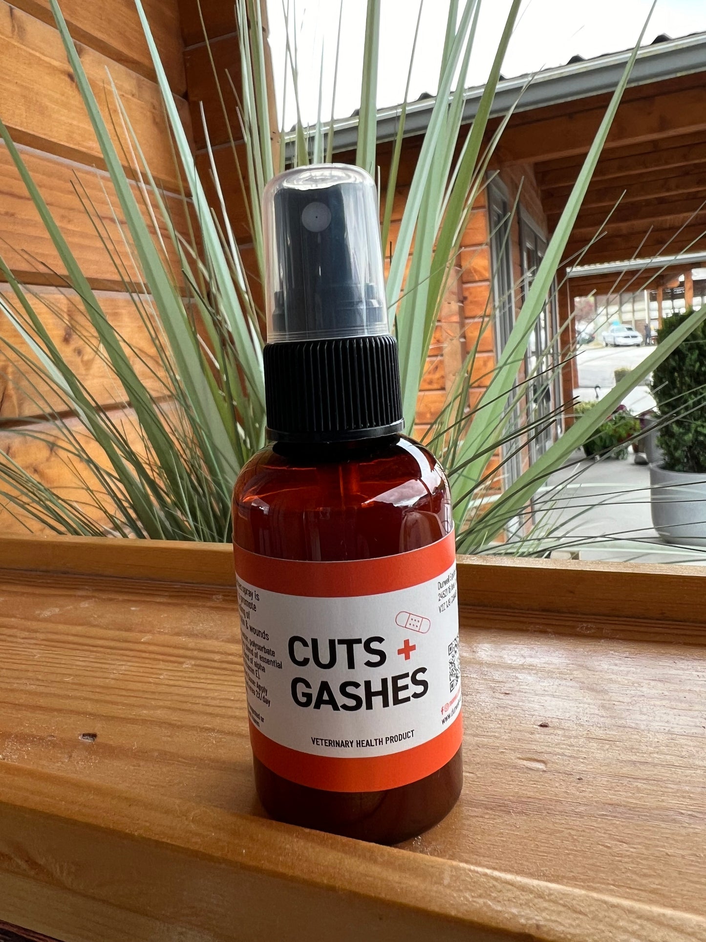 Cuts + Gashes: Soothing Spray with Essential Oils