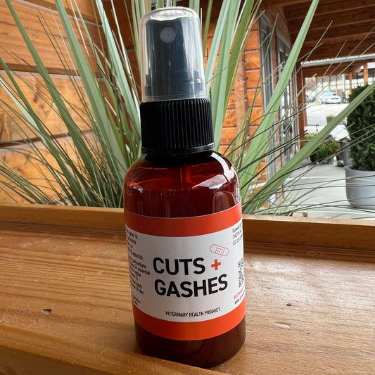 Cuts + Gashes: Soothing Spray with Essential Oils